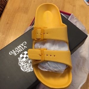 Vince Camuto Buckle Sandal Mandial Yellow NWT size 7